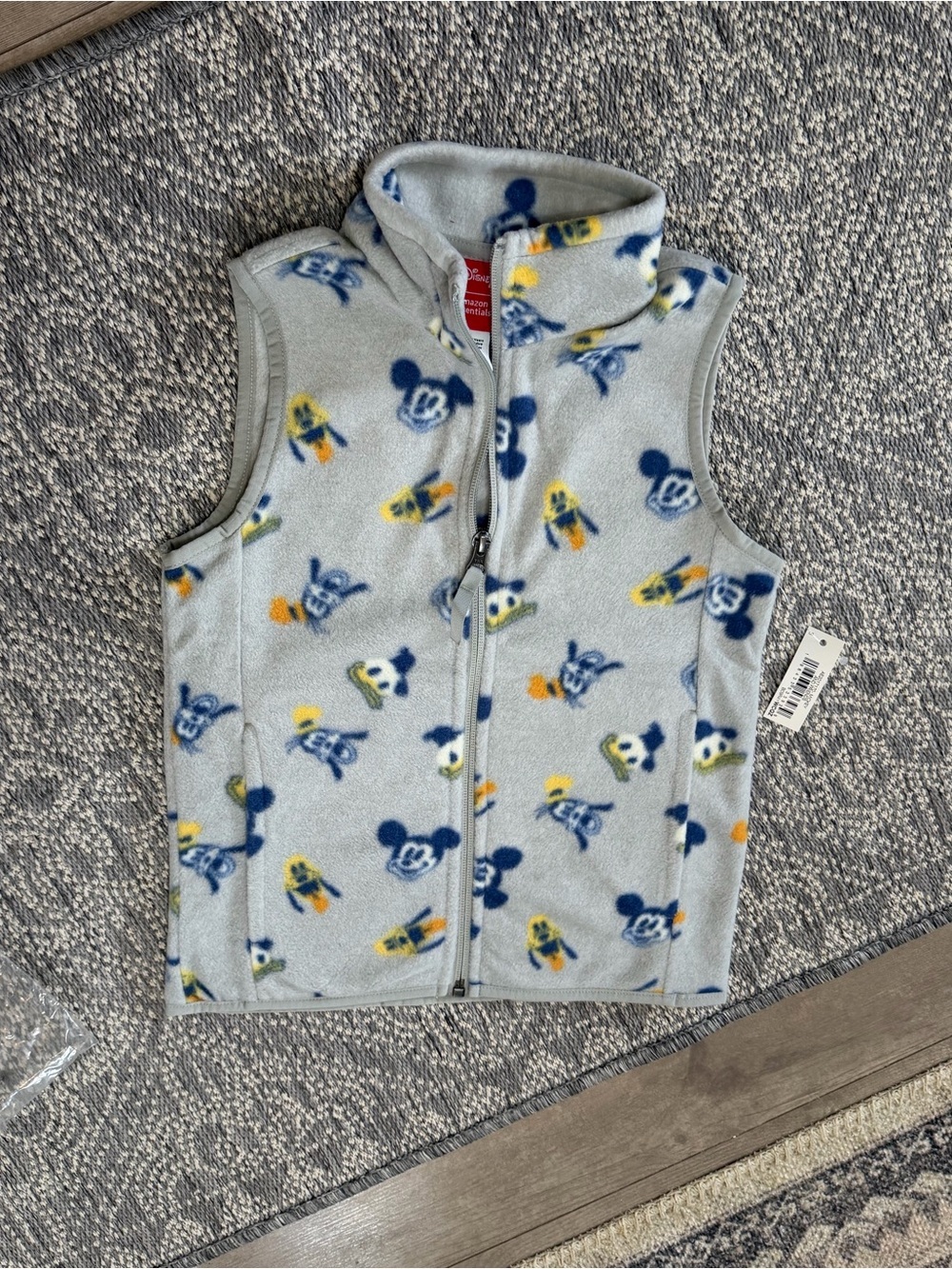 New Disney Mickey Mouse & Friends Polar Fleece Vest Boys Size Small 6/7 X Amazon - Picture 7 of 14